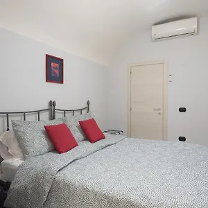 (room In Naples) Residenza Beccadelli Appartamento Napoli